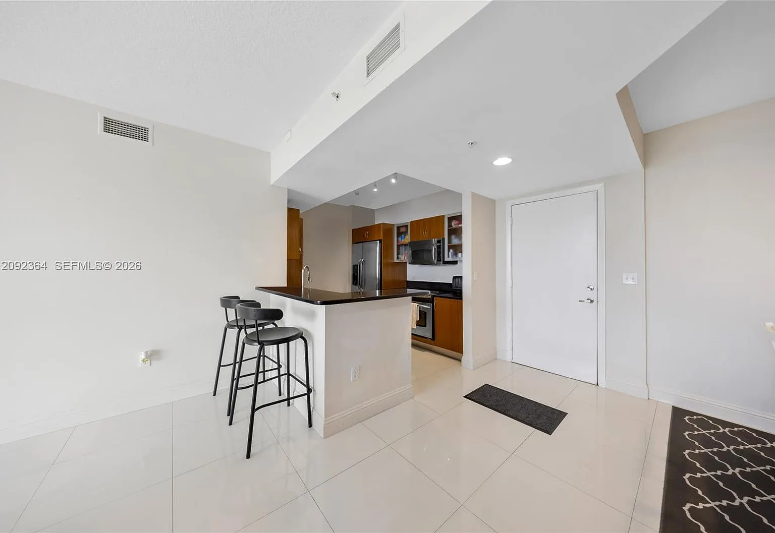 Venture At Aventura East — Photo 4