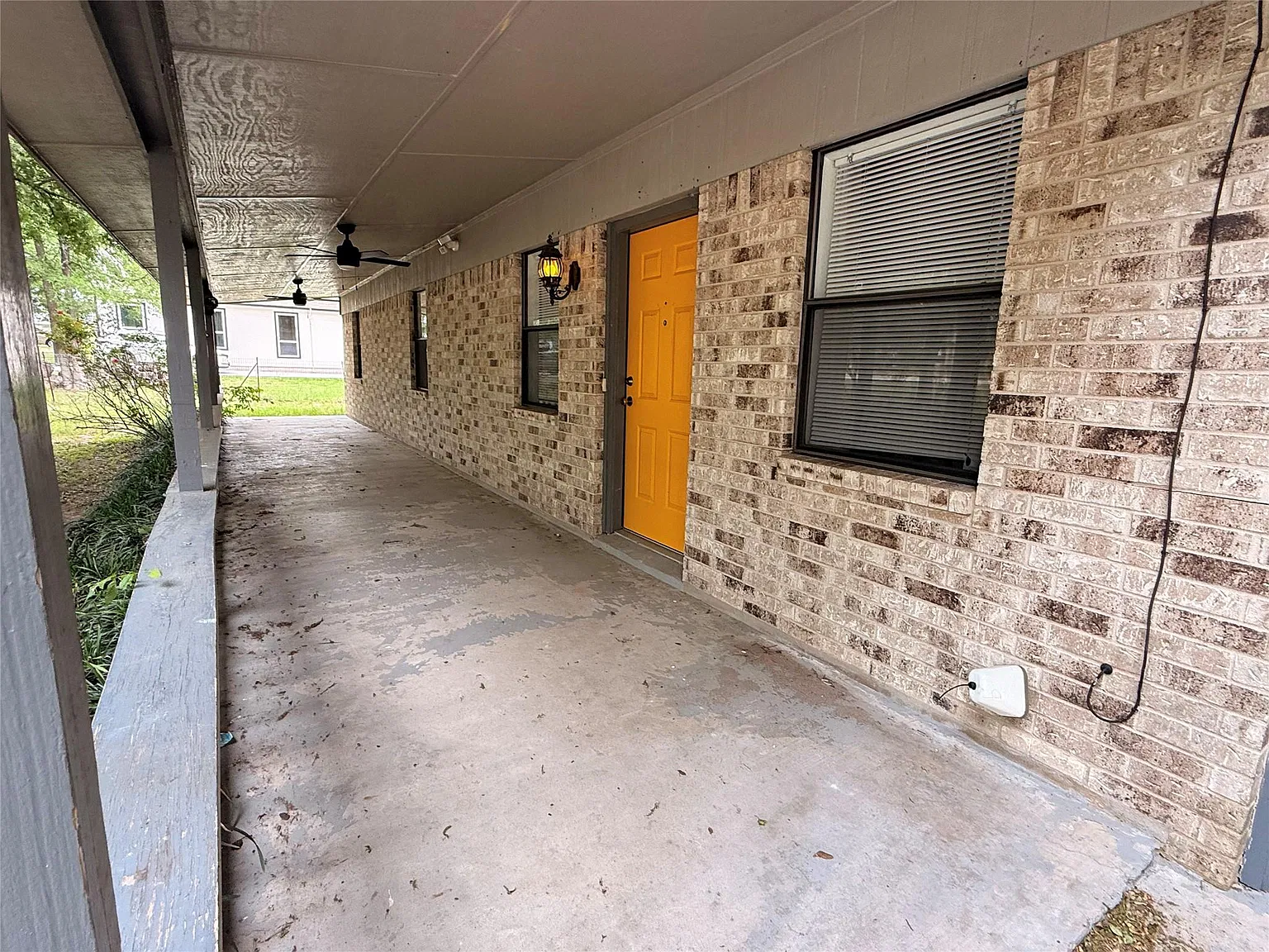 3 bed, 2.0 bath, 1344 sqft, $1,800 — Photo 2