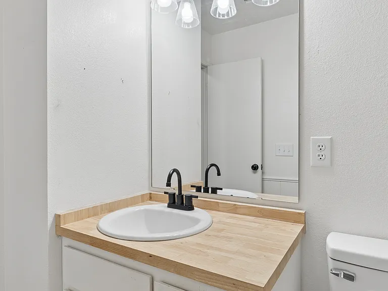 2700 E Shoreridge Ave #2700 — Photo 33