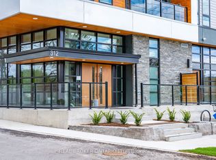 312 Erb St W #310, Waterloo, ON N2L 1W3