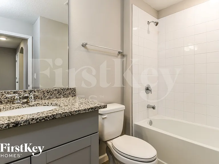 662 Lindbergh Way — Photo 14