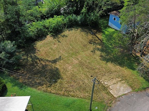 3rd image of 611 McEll St