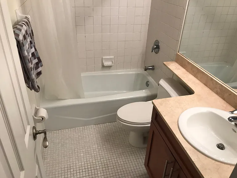621 E Woolbright Rd #202 — Photo 7