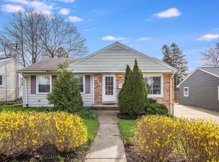 223 S Pierce Ave, Wheaton, IL 60187