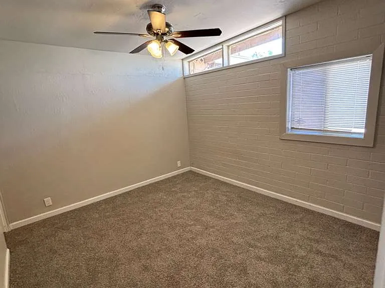 3644 W Townley Ave — Photo 8