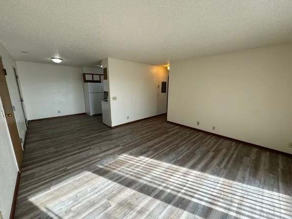 Pine Tree Apartments