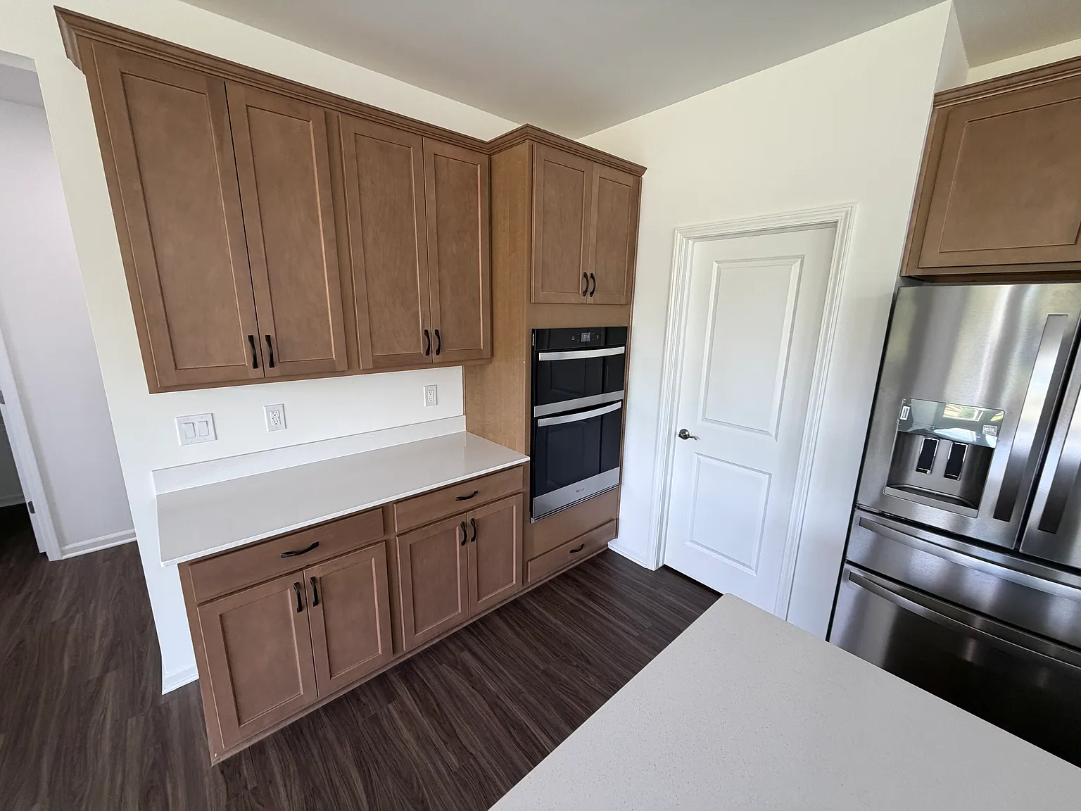 4 bed, 3366 sqft, $4,000 — Photo 4