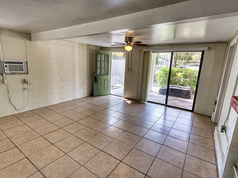 3035 Melton St N #1/2 — Photo 14