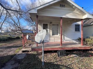 1227 Lake Lansing Rd, Lansing, MI 48906