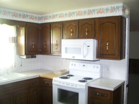2nd image of 706 N Cherry Ln