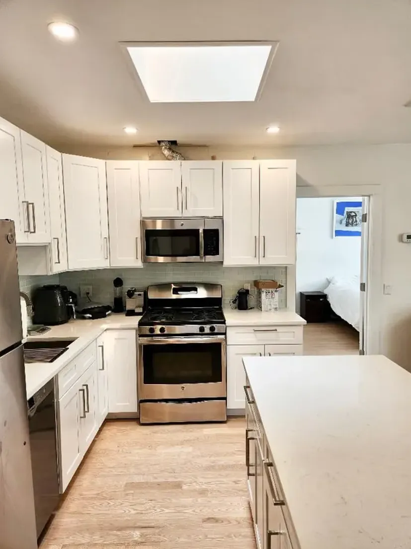 Building Photo - 151 Greenwich Ave #305