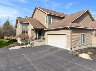 24 Willowbrook Dr, Auburn, NY 13021