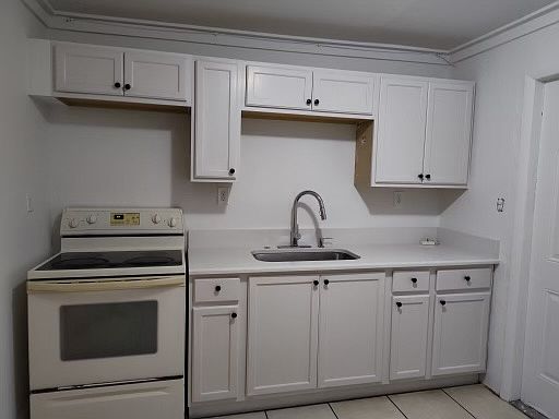 1st image of 1618 Avenue #B