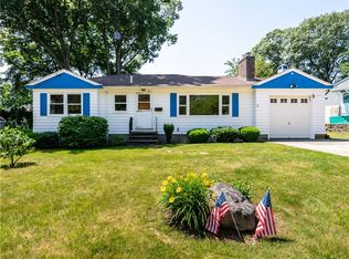 205 Lincoln Ave, Barrington, RI 02806