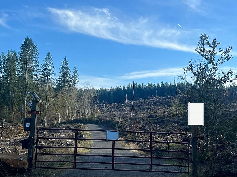 2nd image of 16515 NE Firwood Dr