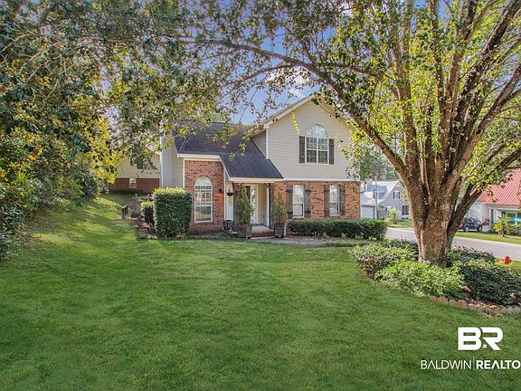 2nd image of 225 Bay View Dr