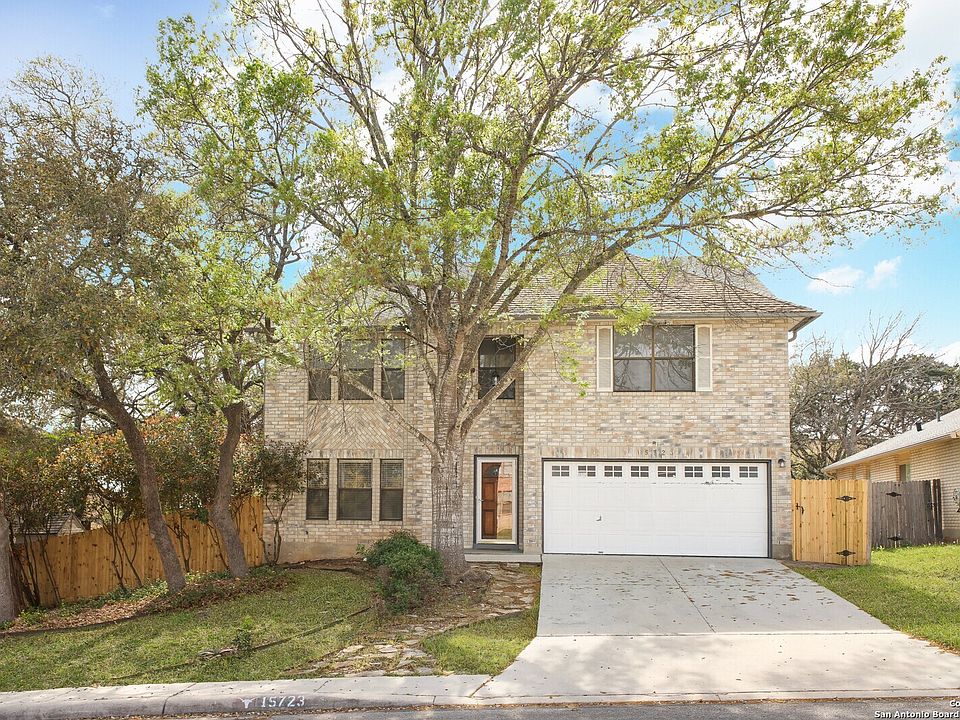 1st image of 15723 Persimmon Hill
