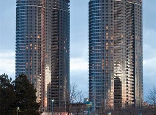 125 Village Green Sq #1602, Toronto, ON M1S 0G3
