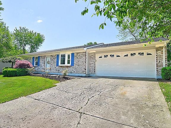 3rd image of 4379 Gatewood Ln