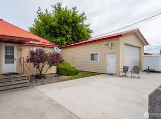 301 E Chelan St, Coulee City, WA 99115