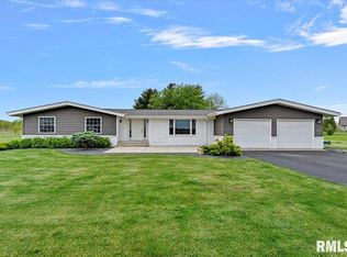 2493 Lenhart Rd, New Berlin, IL 62670