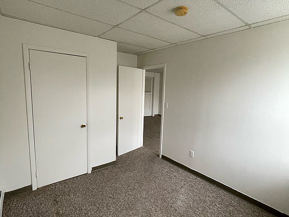 2nd image of 179 Grand St #17