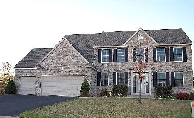 Home for Sale in Eagan, MN $344,900