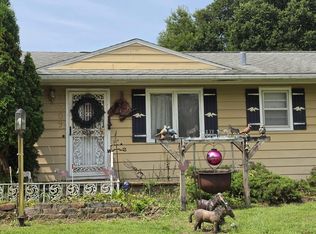 2309 Spring View St, Waterloo, IA 50707