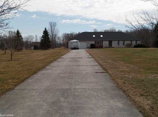 35780 Pratt Rd, Memphis, MI 48041