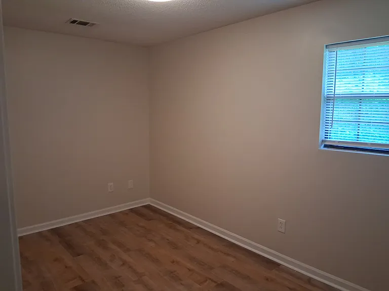 Rear bedroom