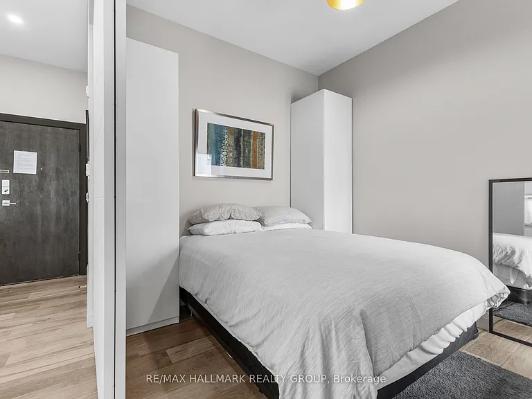 201 Maclaren St #2 — Photo 12