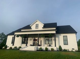 1141 Rogues Fork Rd, Bethpage, TN 37022