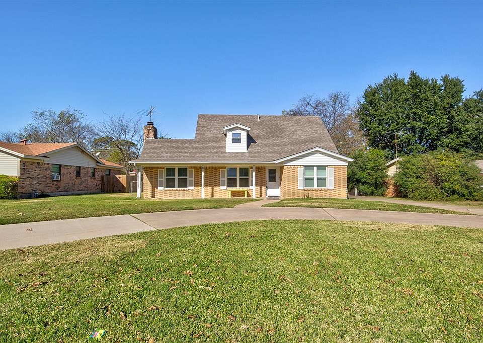 1st image of 1200 Crestwood Dr