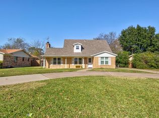 1200 Crestwood Dr, Cleburne, TX 76033