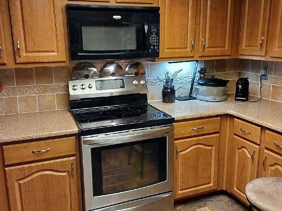 3rd image of 5935 N High St #202