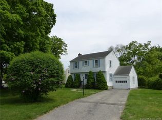 5 Forest Ridge Rd, Waterbury, CT 06708