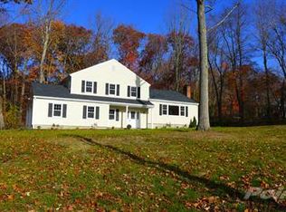 40 Beech St, Trumbull, CT 06611