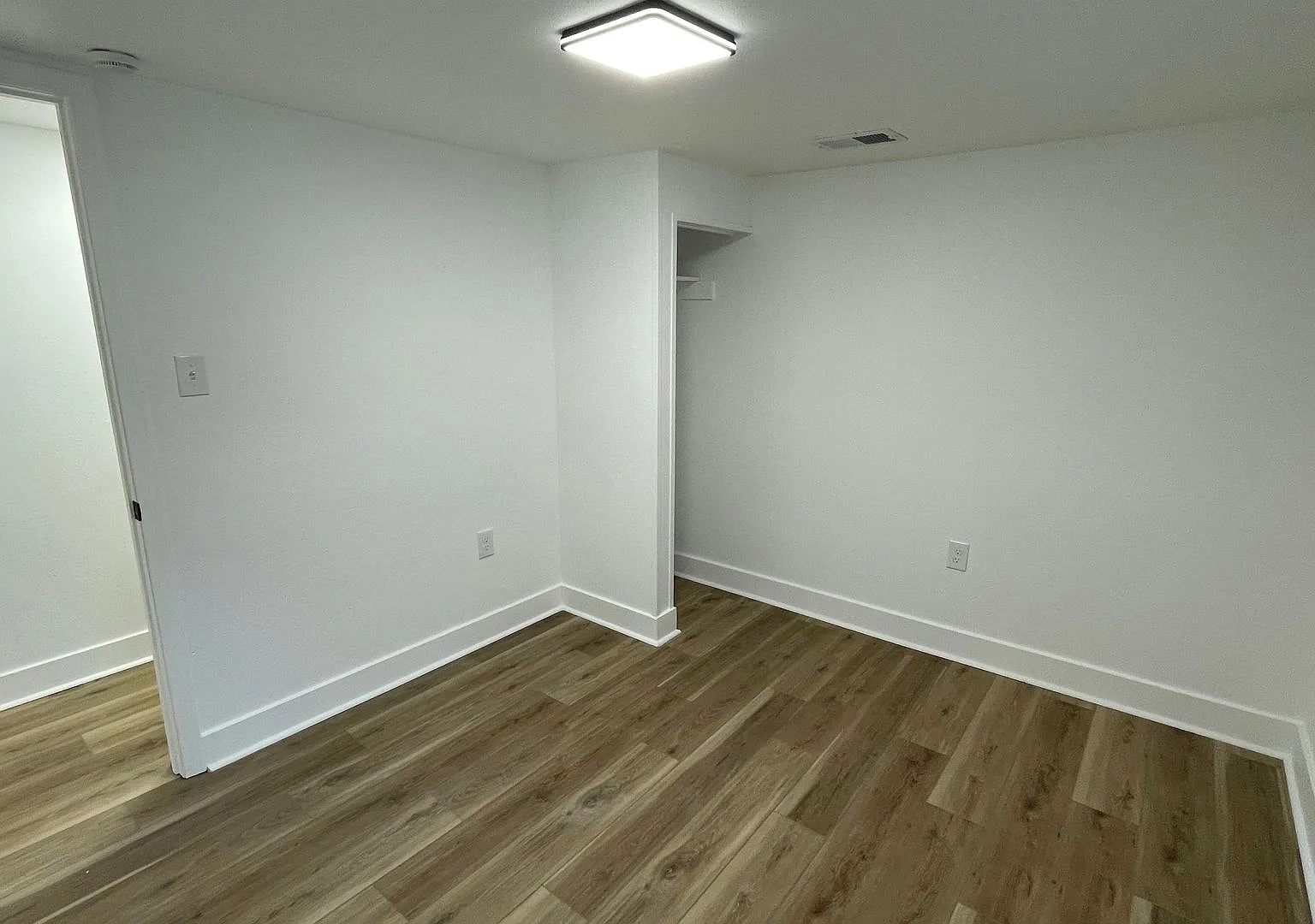 Fully renovated 3 bedroom, 2 bath home. — Photo 3