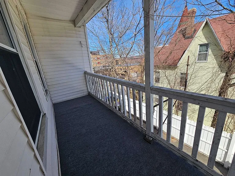 40 Putnam St #2 — Photo 15