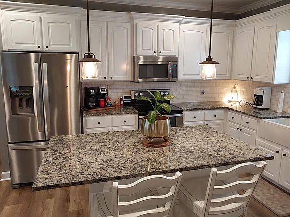 5th image of 137 Chase Ridge Dr