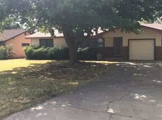 705 Zephyr St, Plainview, TX 79072