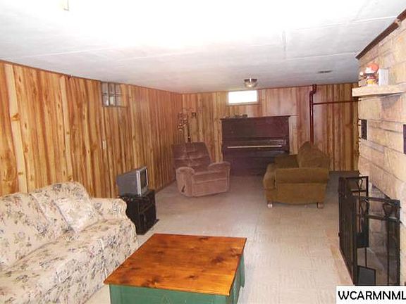 2nd image of 105 Lindstrom Ave W
