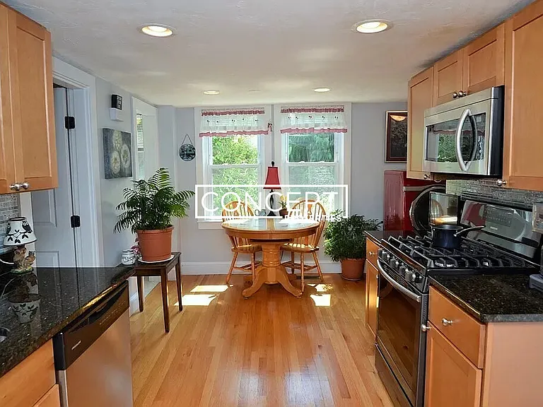 3 Roosevelt Ave #1 — Photo 1