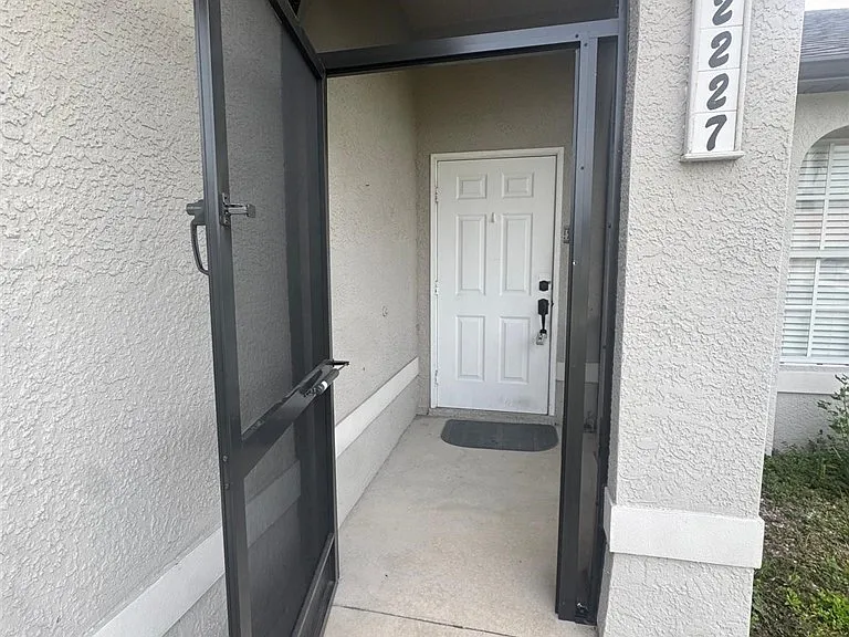 2227 SW 5th Ave — Photo 5