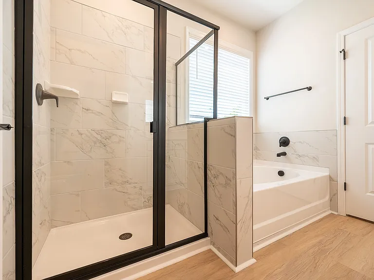 852 Tess St — Photo 15