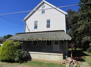 319 E Chestnut St, Blairsville, PA 15717