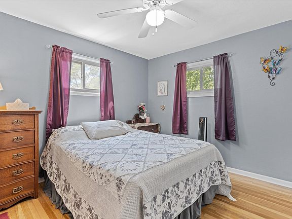 5th image of 935 Canterbury Dr