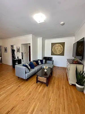 Rented by Compass | media 19