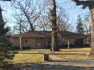 35 Oakwood Dr, Kankakee, IL 60901