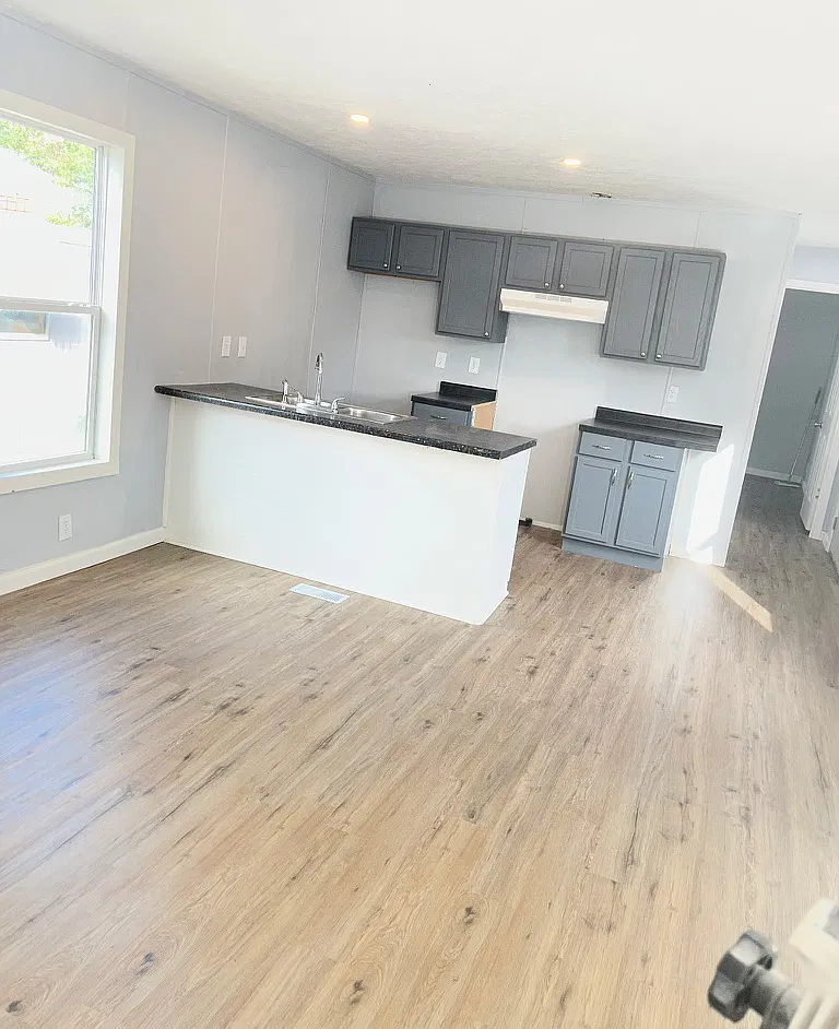 3 bed, $950 — Photo 4